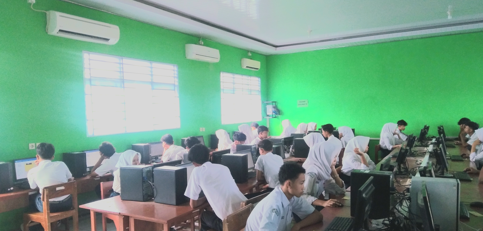 SMP N 3 Imogiri Laksanakan TKA 2026 dengan Tertib dan Aman